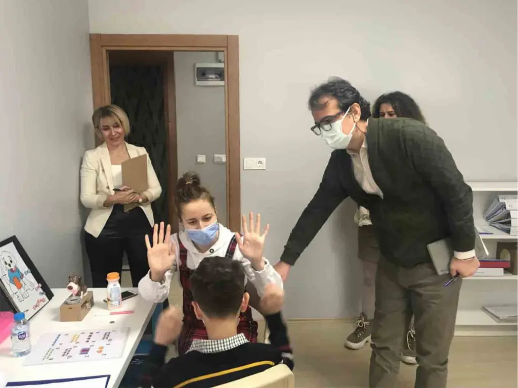 Derin Cocuk Özel Eğitim Rehabilitasyon Binyamin Birkan etkinlik 4