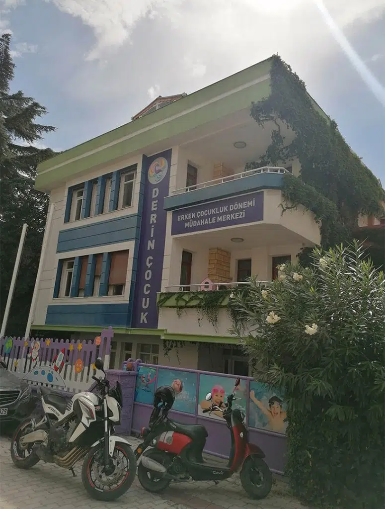 Bakırkoy Florya Ozel Egitim - Derincocuk- Otizm, Disleksi, ABA, DEHB, Hiperaktivite, Hidroterapi, Ergoterapi