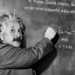 Ekolali nedir? Teşhis, tedavi ve türleri, konuşma güçlüğü 37 dünyaca ünlü otistikler; Albert einstein; otizmli ünlüler; ünlü bilim adamları